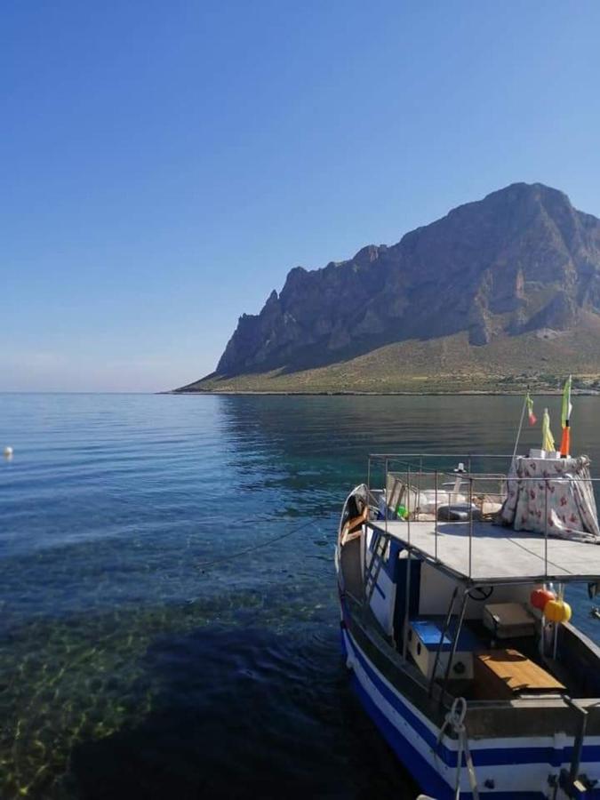 Dove Sorge Il Sole Bed and Breakfast Custonaci Exteriör bild