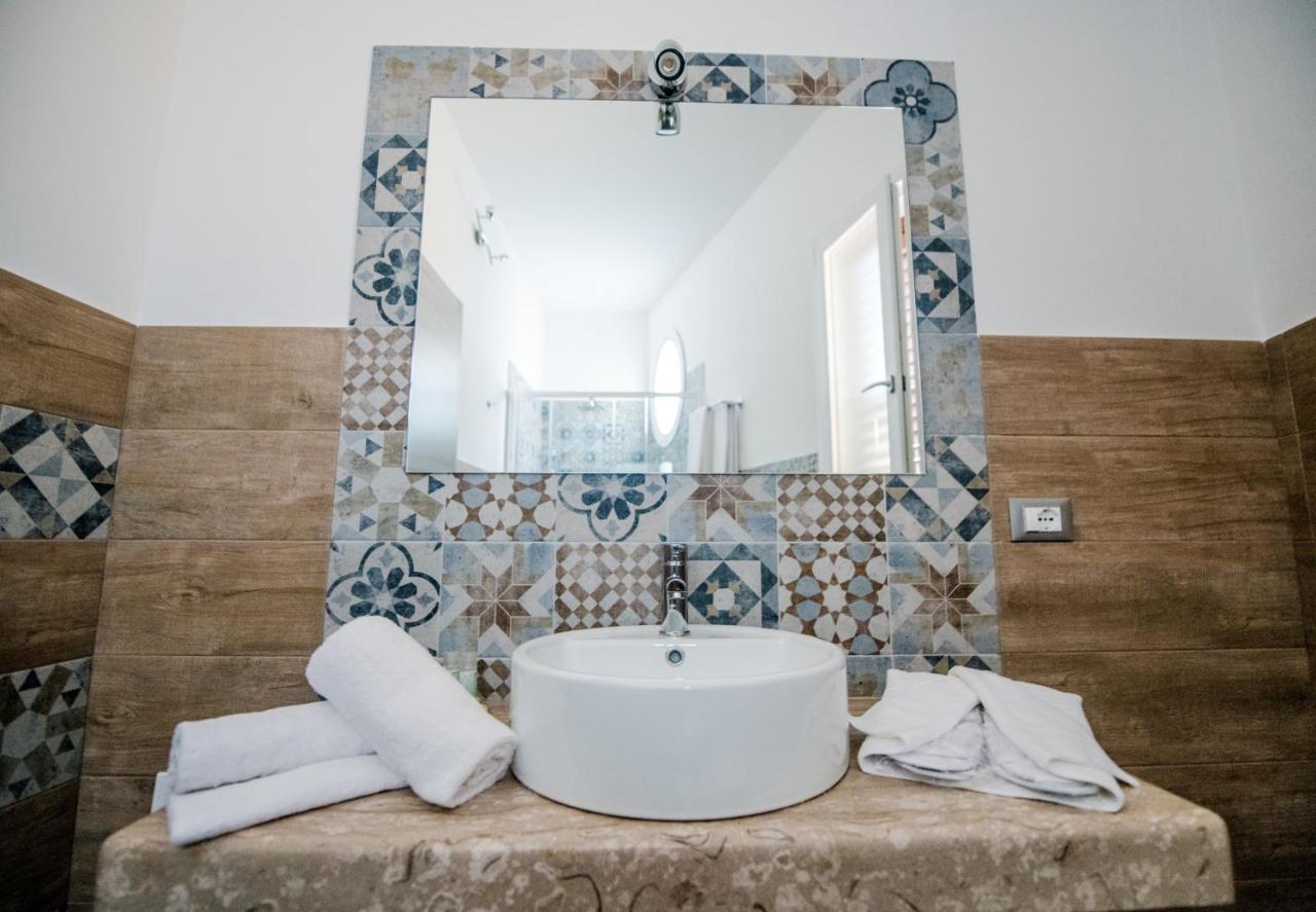 Dove Sorge Il Sole Bed and Breakfast Custonaci Exteriör bild